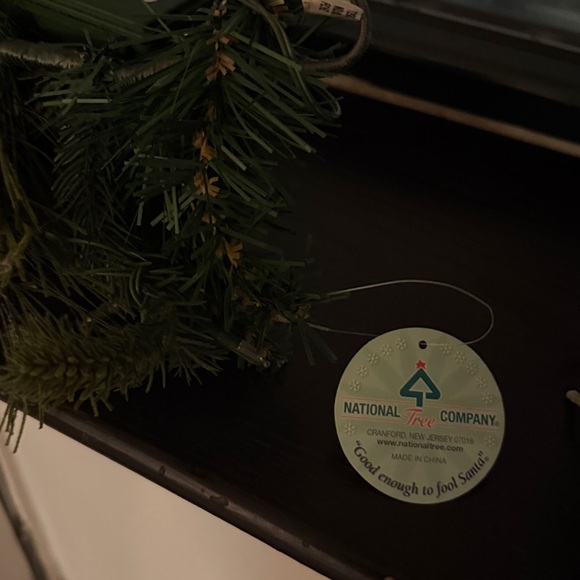 Christmas Decoration Wreath New in a Box, NWT - Picture 4 of 7